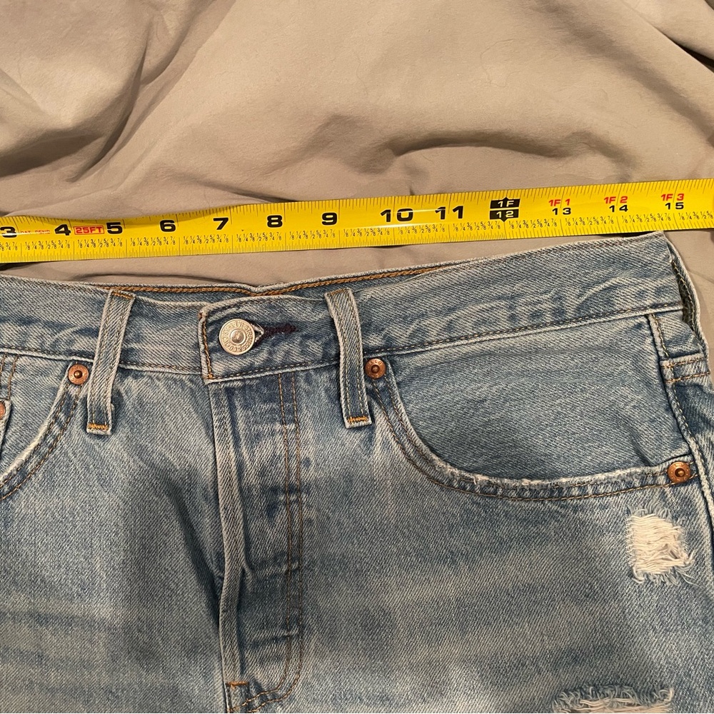 Levi’s - Picture 4 of 6